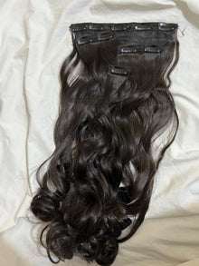 Essential Luxe 10-Clip Hair Extension Set showing hair colour, texture and attachment detail