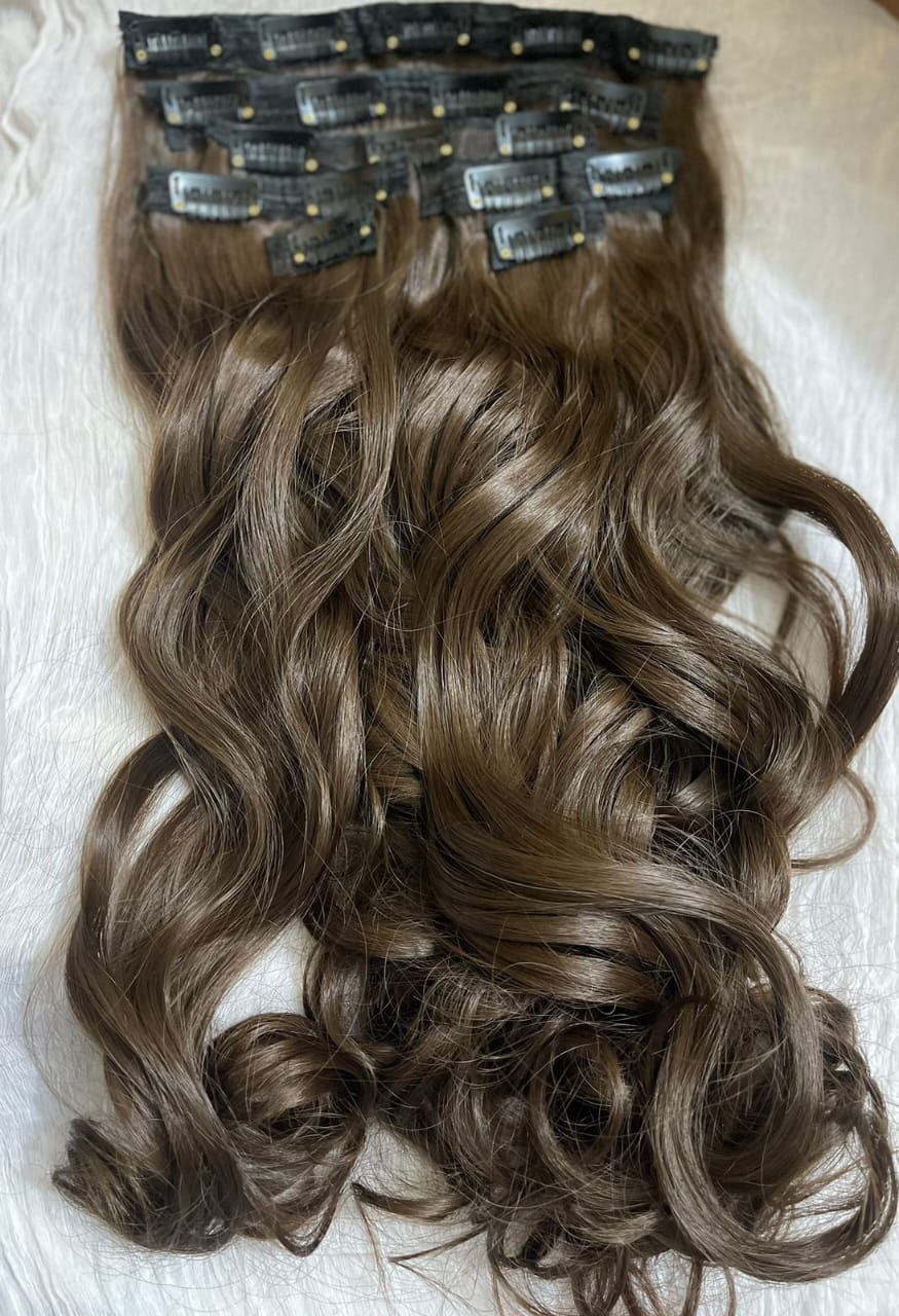 Royal Length 18-Clip Hair Extension Set showing hair colour, texture and attachment detail
